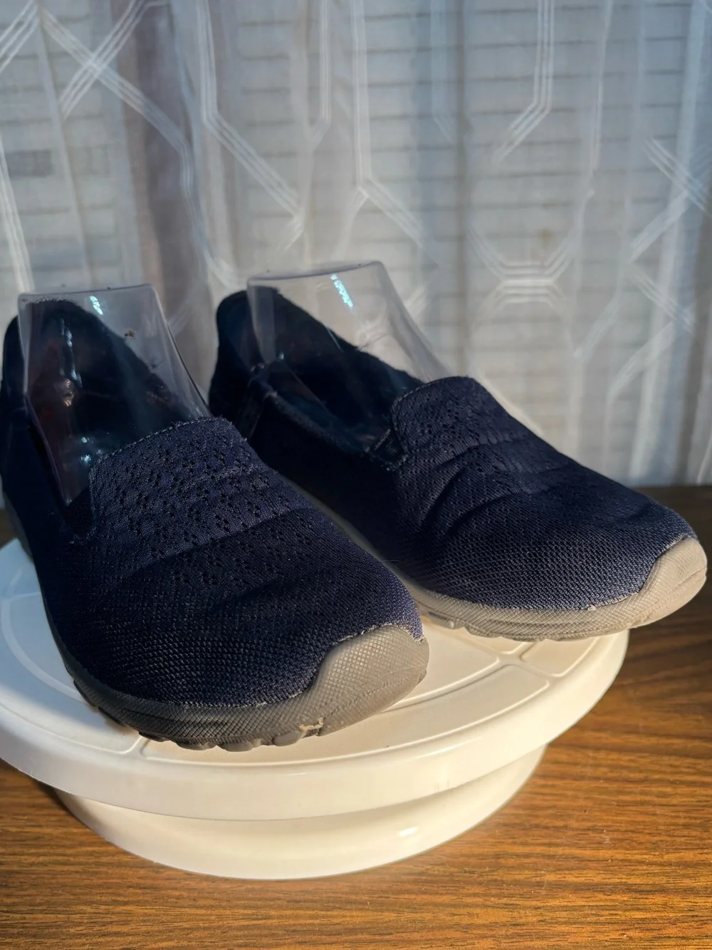Skechers Navy Size 7 Slip-On Knit Walking Shoes